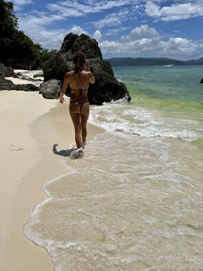 amateur pic Frolicking In Philippines 242-topaz-denoise