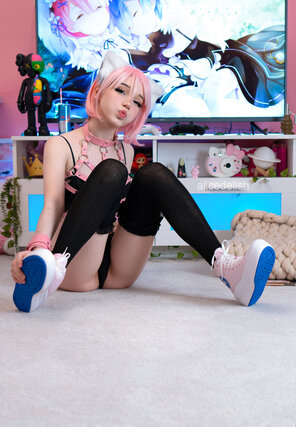 amateur pic alice-delish-pink-haired-neko-harness-DSC00882