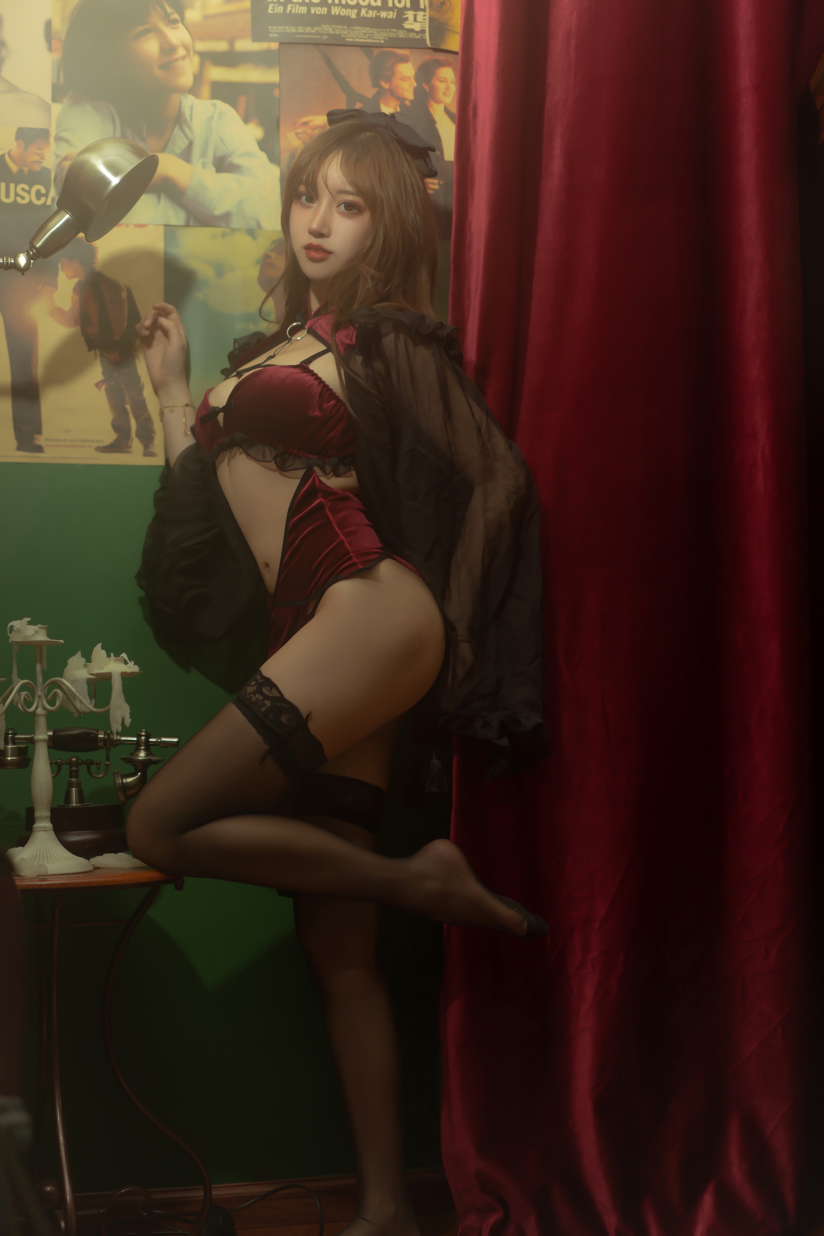 amateur photo Mixian Sama (过期米线线喵) - 红丝绒旗袍 (20)