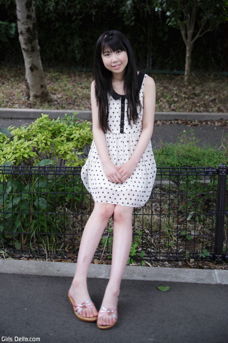 amateur photograph GirlsDelta-Hiromi-009