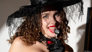 amateur pic Guinevere Huney - witch - halloween14