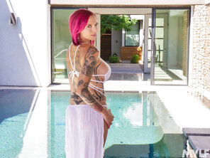 amateur pic ANNA BELL PEAKS PIC439