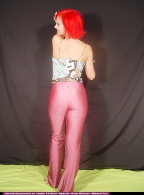 amateur pic normicawber - Lindsey Collection 2 - 0191 - pinkpants006 (2)