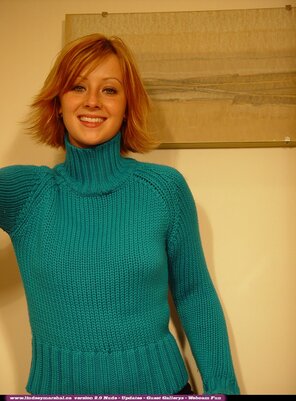 amateur pic normicawber - Lindsey Collection 2 - 0267 - sweater012 (2)