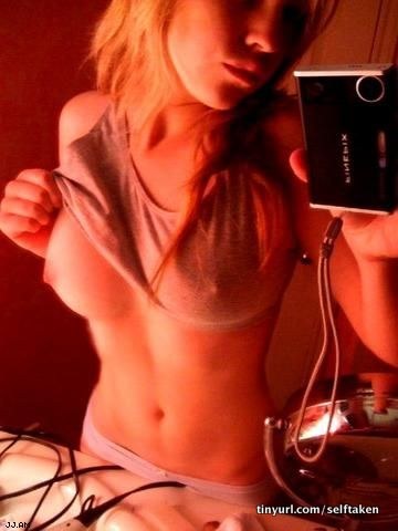 amateur photo Selfshot_mirror01044