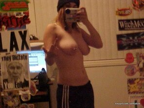 amateur pic Selfshot_mirror00084