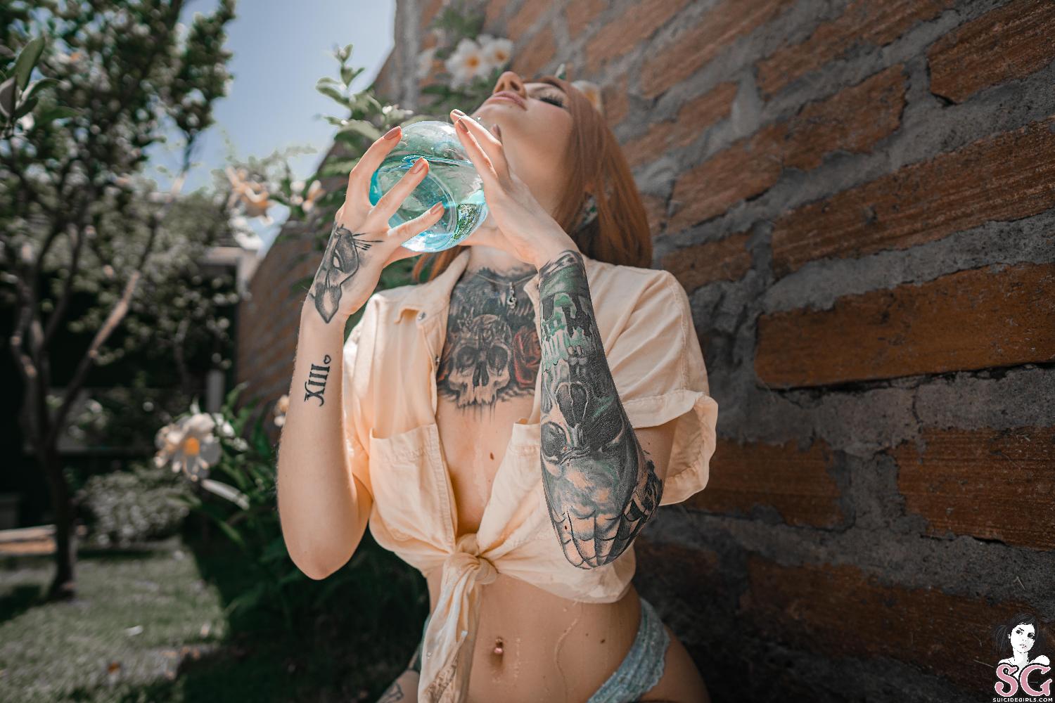 amateur photo Suicide Girls - Juhfoxie - Garden of Shadows (50 Nude Photos) (10)