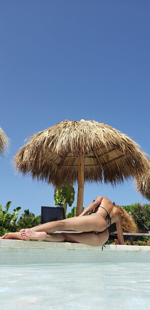 amateur pic Sunny Weekend In The Caribbean.!!! _ Jeka De La Cruz _ Microminimus 199-topaz-sharpen