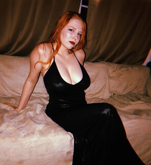 amateur pic Black dress