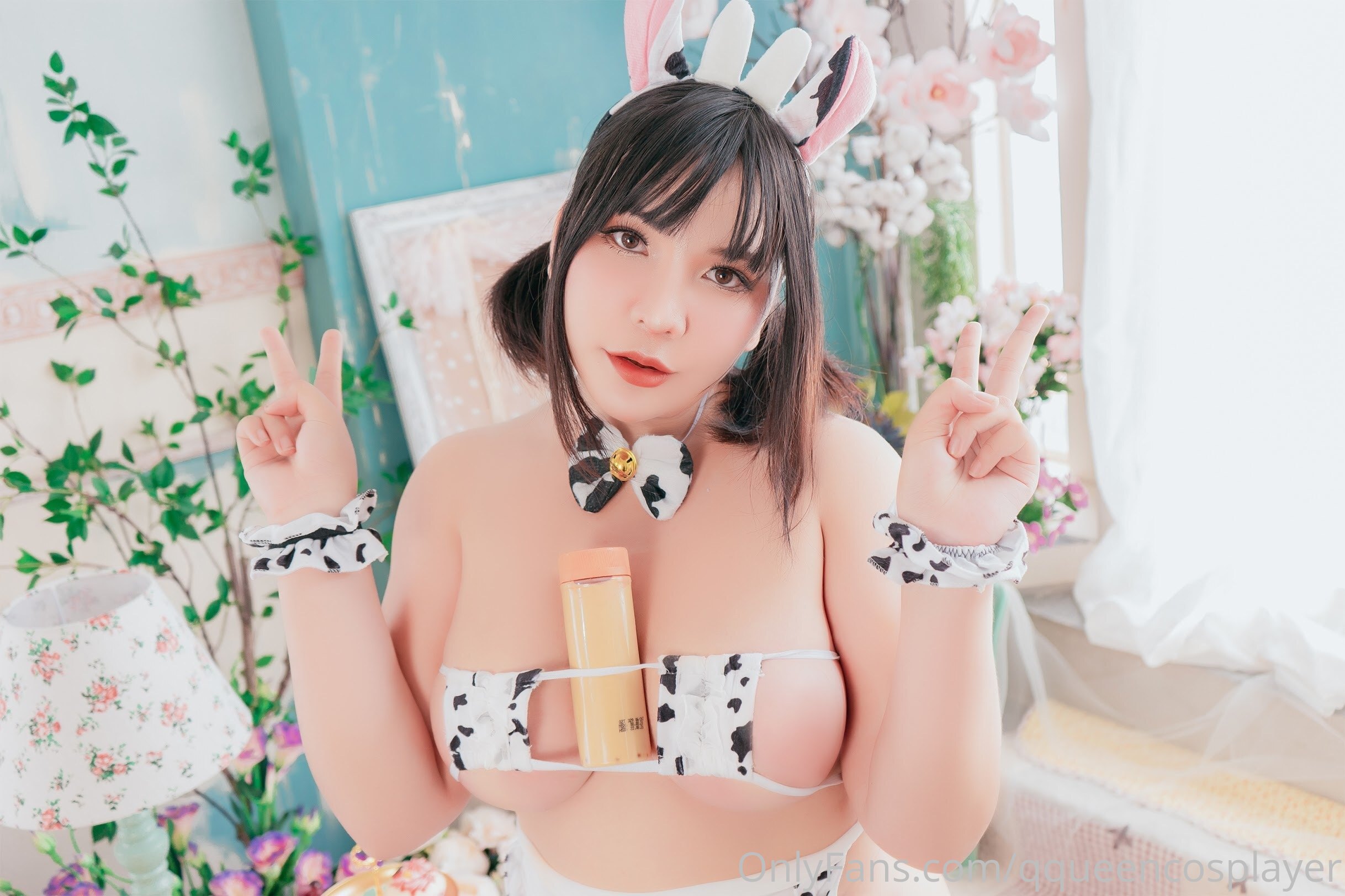 amateur photo Queenie Chuppy - Cow Lady (1)