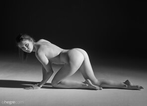 amateur pic mila-a-b-and-w-nude-photography-39-14000px