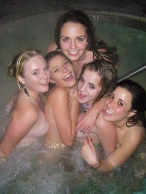 amateur pic Five in the hot tub