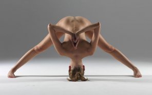 Nude yoga