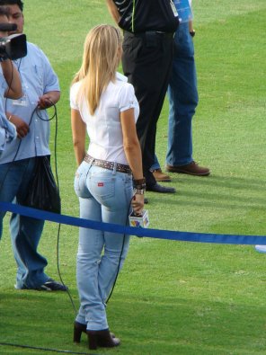amateur pic The ass that caused chaos in the Jets locker room, Ines Sainz