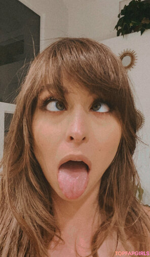 amateur pic ahegao-1-196-1080px