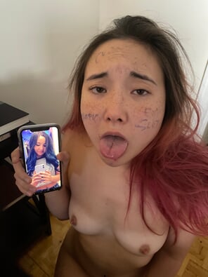 amateur photo Cute fit Asian slut Lauren (1)