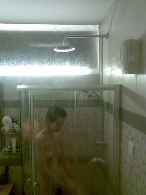 amateur pic Home Shower 1