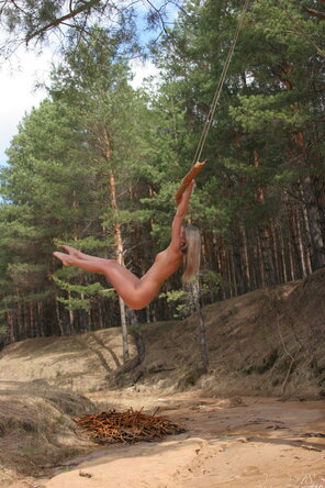 amateur pic Stunning_Forest-Swing_Sandy-A_medium_0015