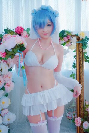 amateur pic Azami-and-Hidori-Rose-cosplay-Rem-and-Ram-ReZero-18_result