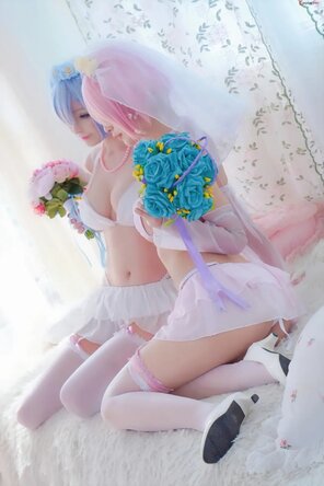 amateur pic Azami-and-Hidori-Rose-cosplay-Rem-and-Ram-ReZero-37_result