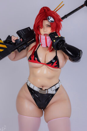 amateur pic Uy Uy - Yoko Littner