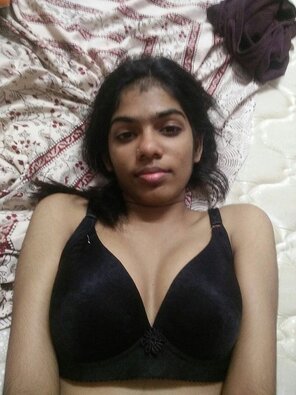 amateur pic Srilanka teen girl