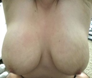 amateur photo Image[Image][MIC] Thought you guys might be able to appreciate my wife's boobs