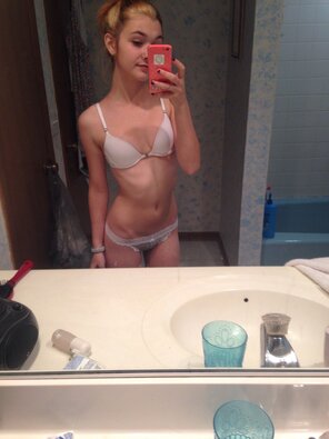 amateur pic 1 (162)