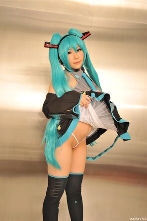 amateur pic miku018