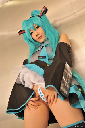 amateur pic miku032