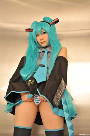 amateur pic miku033