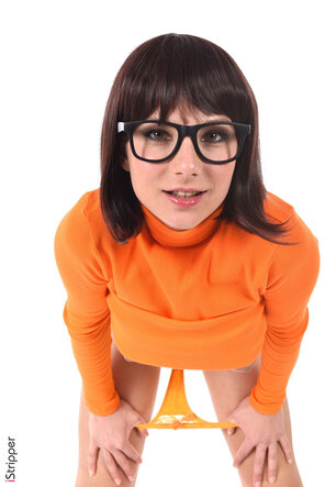 amateur pic belka-as-velma-scooby-doo-6 078