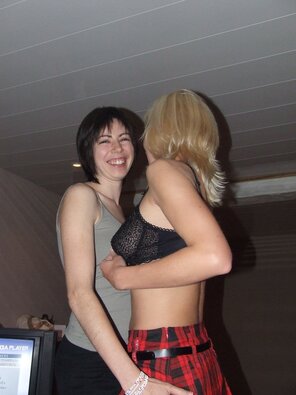 amateur Photo Bisexual Wife (153)