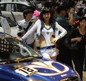 amateur pic azjatki__hostessy_na_busan_car_show_26