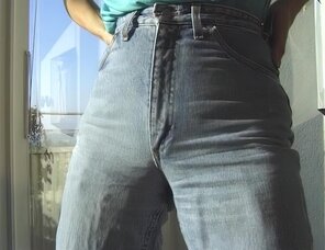 amateur pic Amateur porn actress Gabrielle Hannah in sexy jeans strips on a sunny day (10)