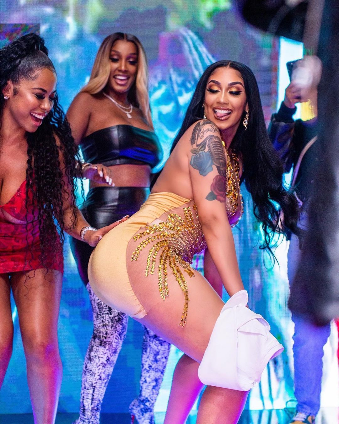 Queennaija naked