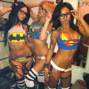 Superheroines