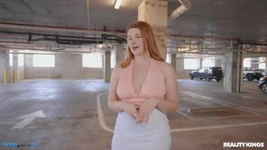 Bess Breast: Public Garage Flashing And Fucking – 1 pics