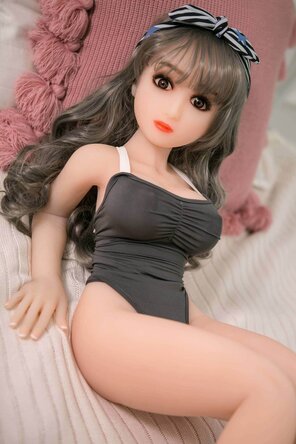 amateur photo japanese-teen-student-love-dolls_87_3