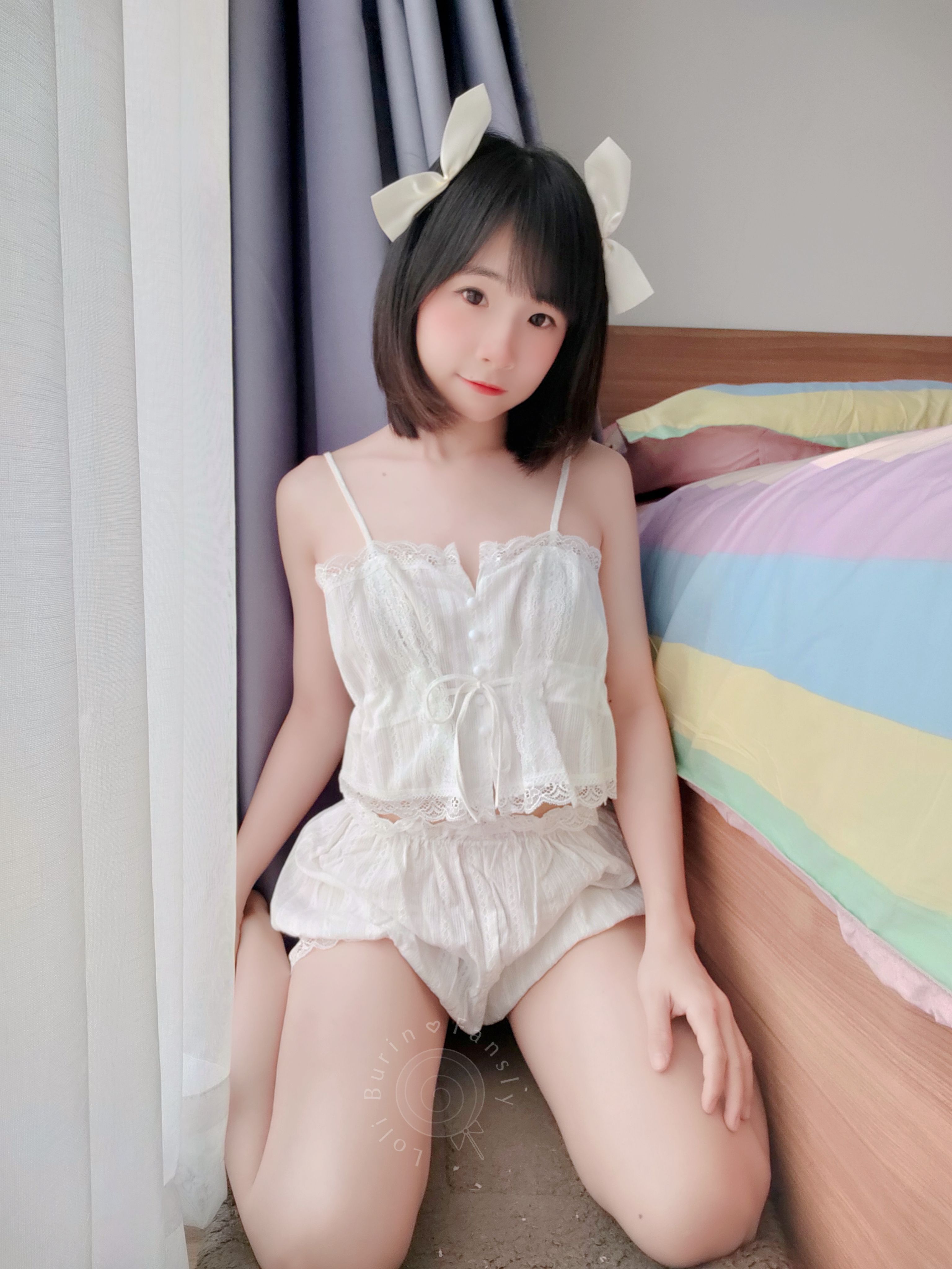 amateur photo 28-597_4-8-WhiteSleepWear (1)