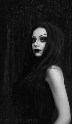 a9eb7c673b5c1bd6168b5c0020466812--goth-girls-aba