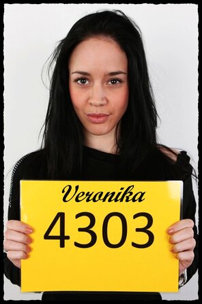 amateur pic 4303 Veronika (1)