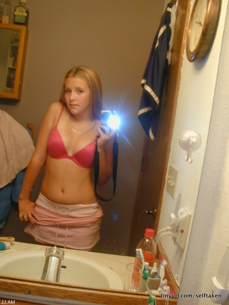 amateur photo Selfshot_mirror01281