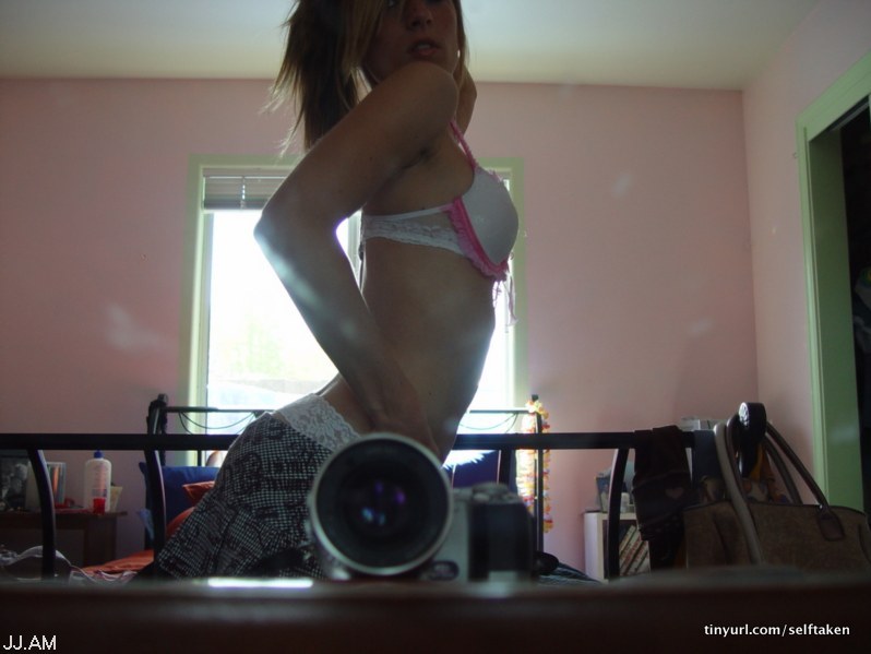 amateur photo Selfshot_mirror00685