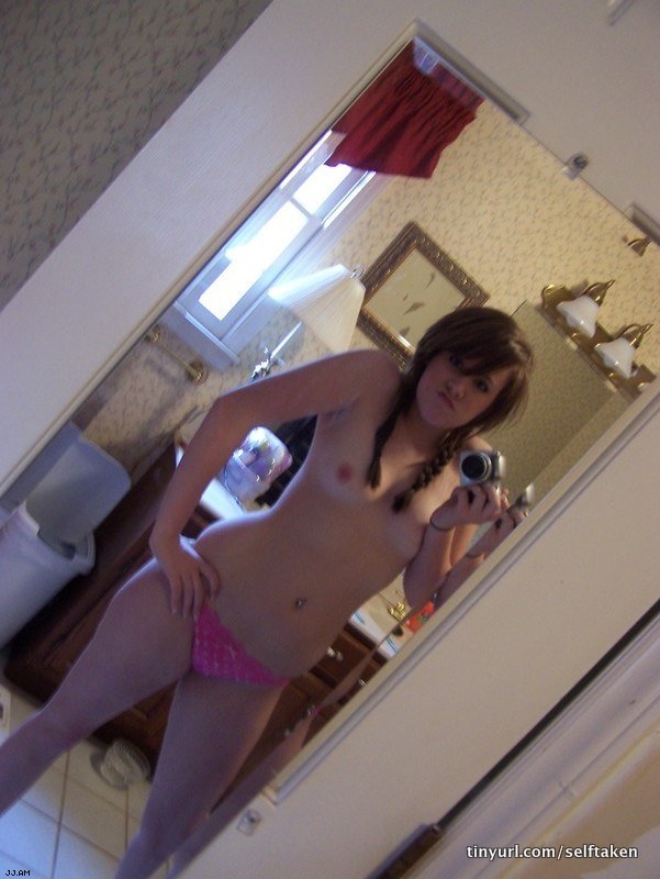 amateur photo Selfshot_mirror01183