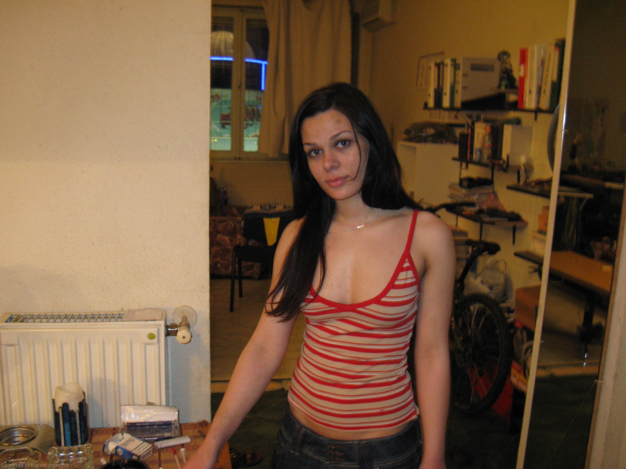 2964069-amateur-lovers-5360-1-80.webp