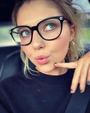 amateur pic Sammi Hanratty