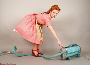 heather_carolin_50s_housewife (1)