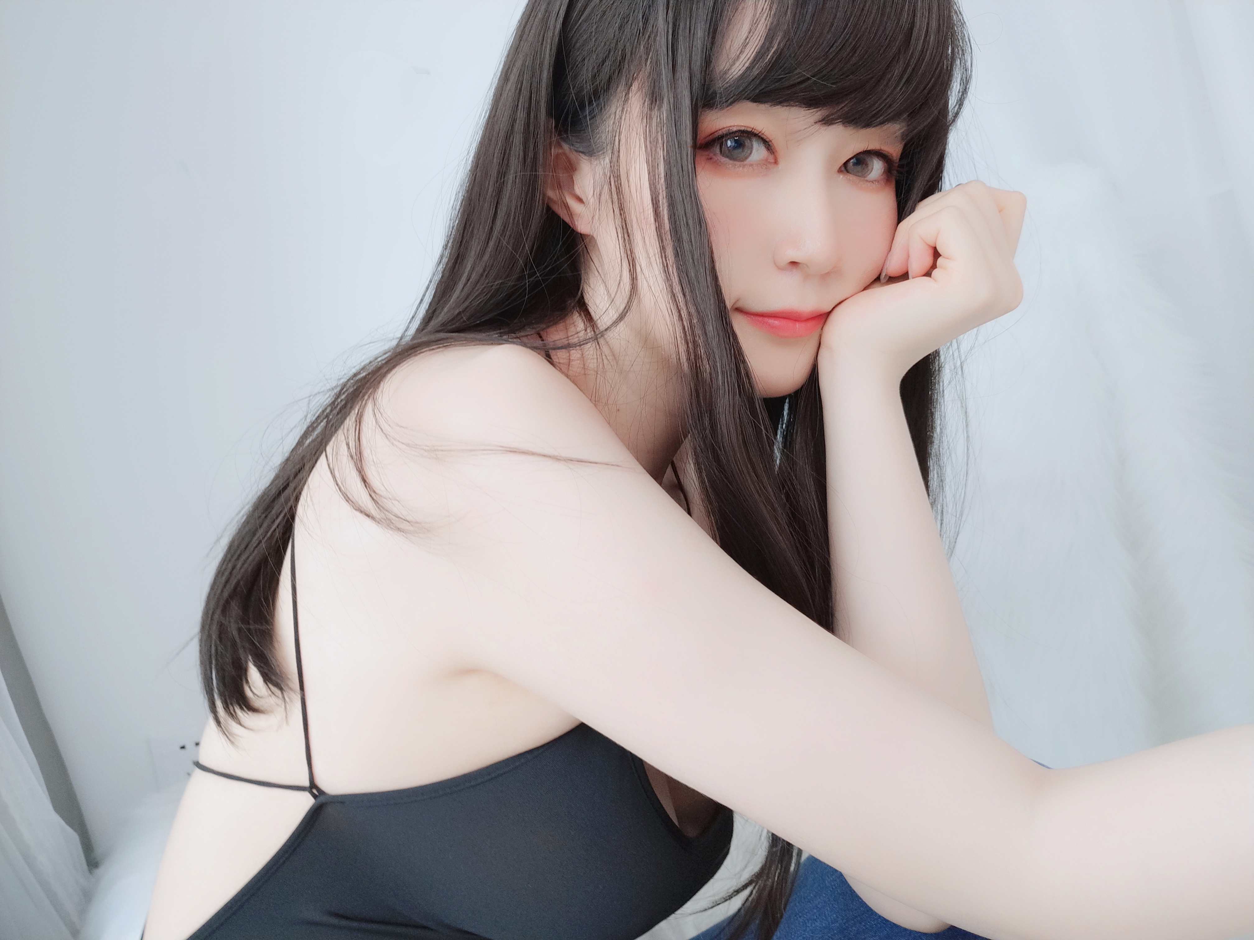 amateur photo Baiyin811 (白银81) - 露背上衣 (1)