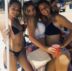 amateur pic Barely legal threesome
